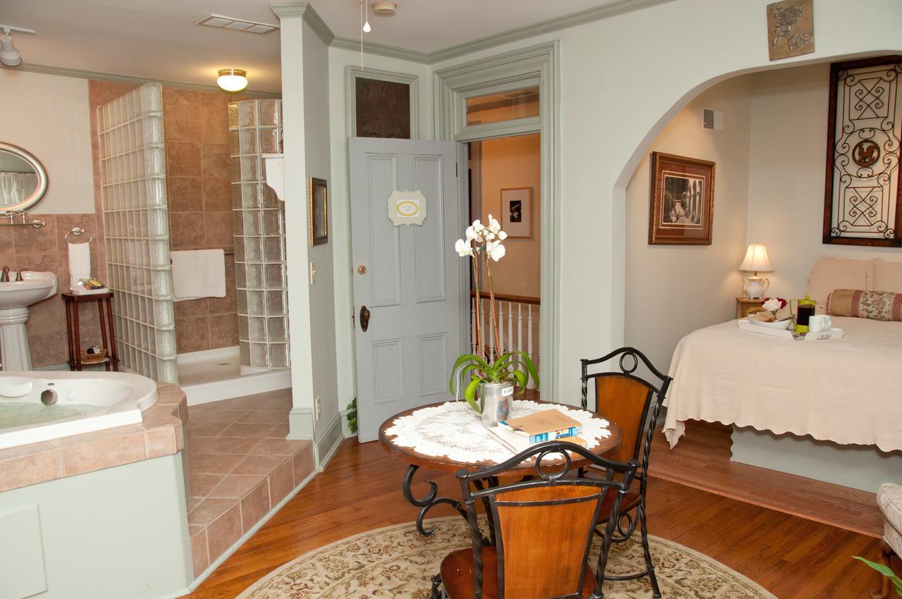 Main Street Inn Parkville Экстерьер фото
