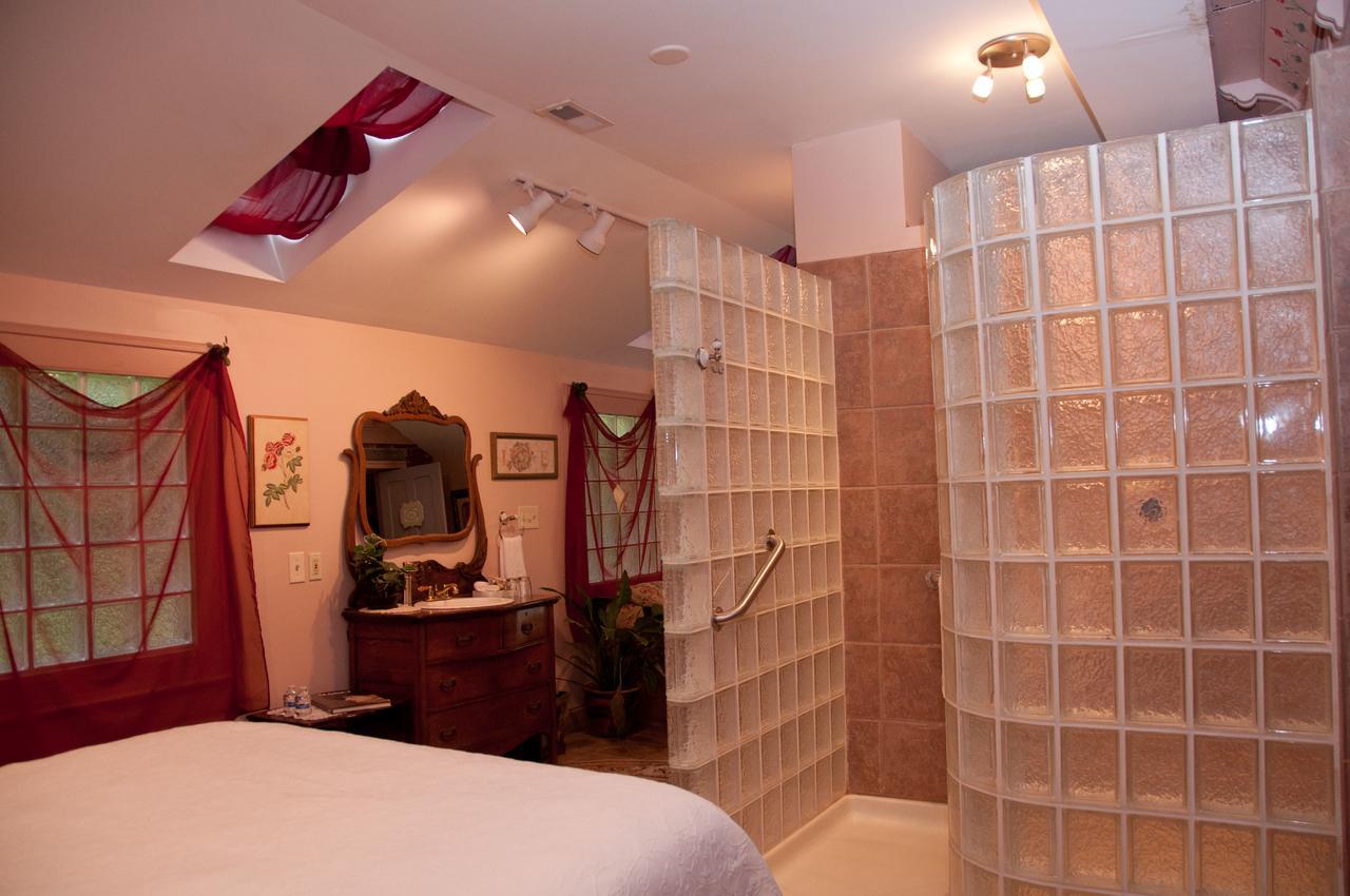 Main Street Inn Parkville Экстерьер фото